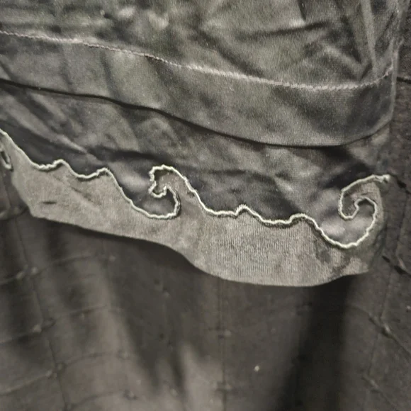 Vintage Yolande Black Nylon Embroidered Slip Dress / Nightie - Size 40 (Large) - Picture 4 of 10